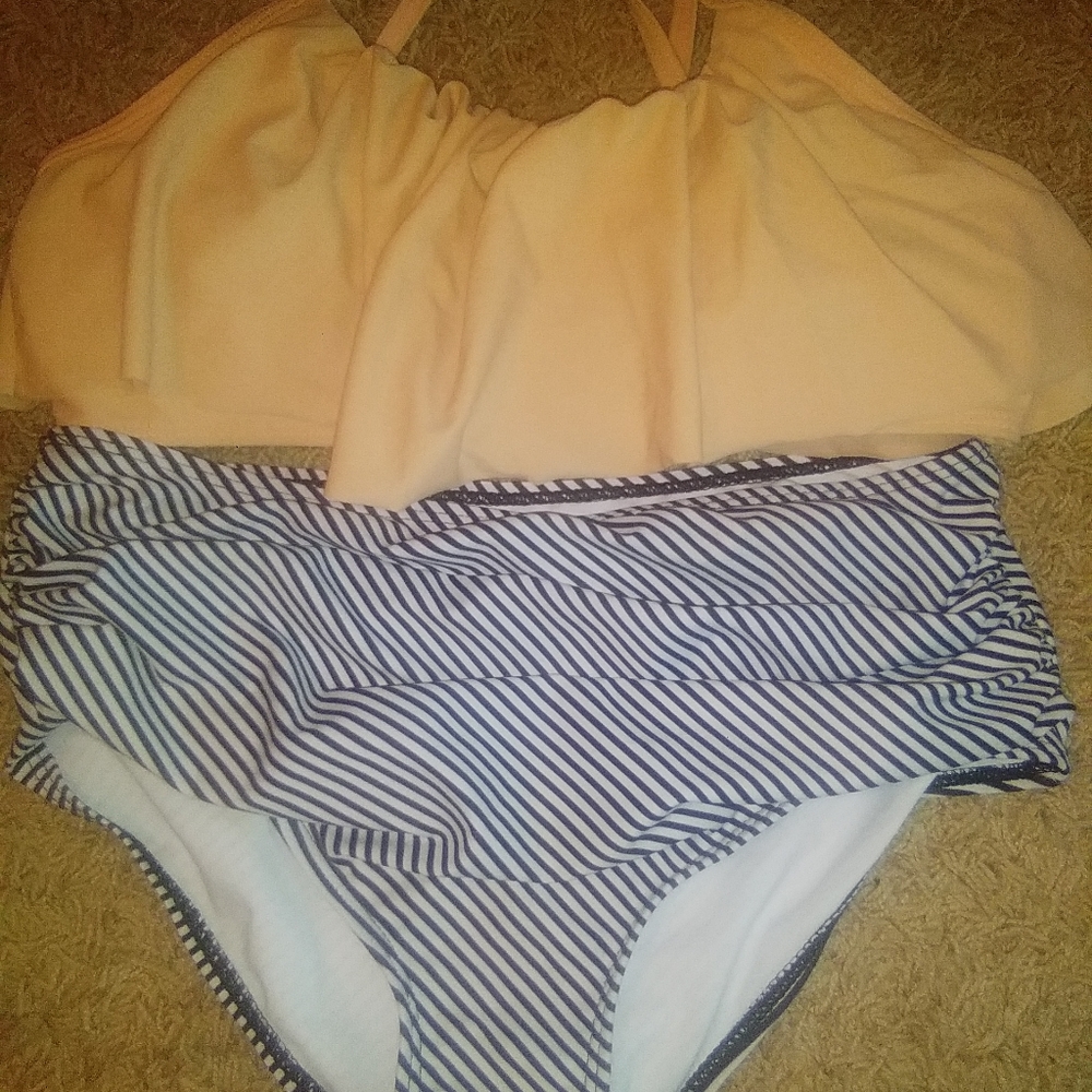 High waisted bikini
